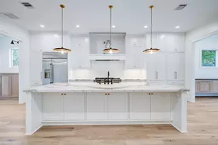 2031 Saxon Dr, Houston, TX 77018 - Photo 1