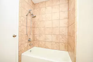 9360 Briar Forest Dr, Houston, TX 77063 - Photo 9