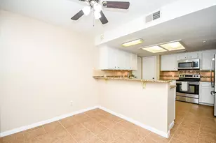 9360 Briar Forest Dr, Houston, TX 77063 - Photo 17