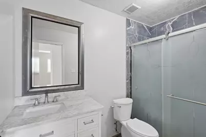 12449 Sharpview Drive #2449, Houston, TX 77072 - Photo 21