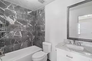 12449 Sharpview Dr, Houston, TX 77072 - Photo 15