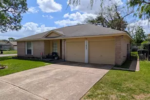 11403 Spring Grove Dr, Houston, TX 77099 - Photo 3