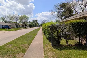 11403 Spring Grove Dr, Houston, TX 77099 - Photo 7