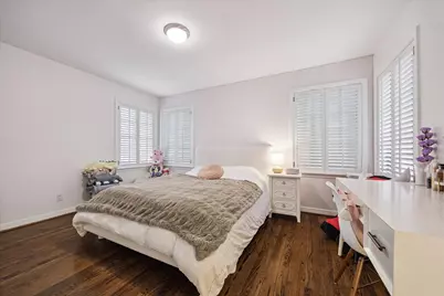 6230 Waltway Drive, Houston, TX 77008 - Photo 9