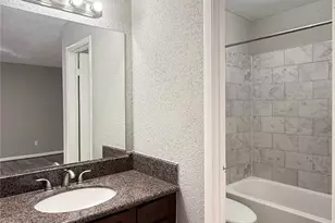 12651 Day Hollow Ln, Houston, TX 77070 - Photo 11