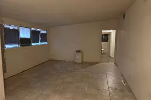404 E Brown St, Hearne, TX 77859 - Photo 17