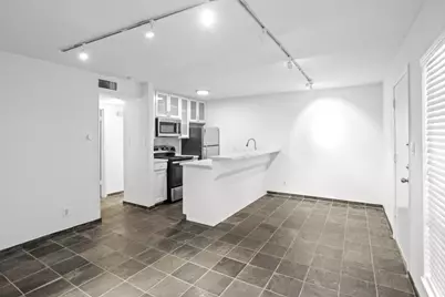 3602 Garrott Street Street #8, Houston, TX 77006 - Photo 15