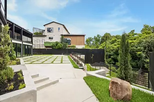 13 Tiel Way, Houston, TX 77019 - Photo 35