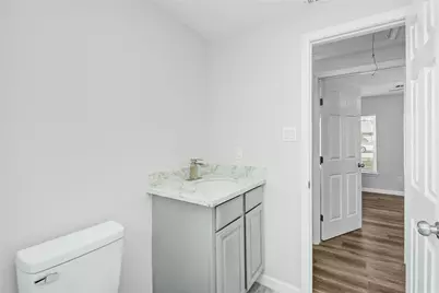 207 E Bernard Street, Clute, TX 77531 - Photo 17