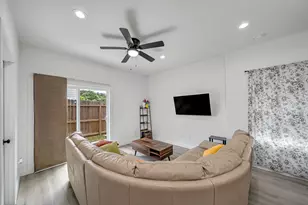 4011 King St, Houston, TX 77026 - Photo 7