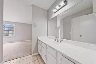 9809 Richmond Ave, Houston, TX 77042 - Photo 13