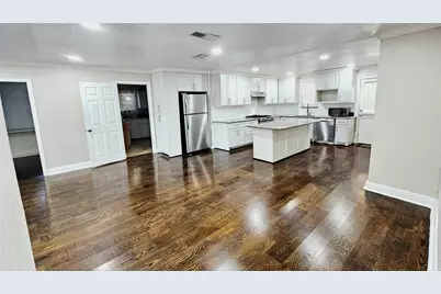 5231 Lyndhurst Drive, Houston, TX 77033 - Photo 7