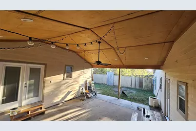 5231 Lyndhurst Drive, Houston, TX 77033 - Photo 15