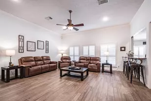 7402 Shady Arbour Ct, Pasadena, TX 77505 - Photo 9