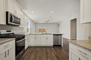 10383 Red Cardinal Dr, Cleveland, TX 77328 - Photo 5