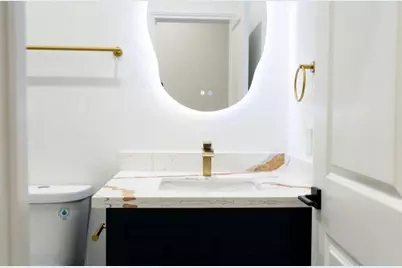 7710 Sharondale Drive #A and B, Houston, TX 77033 - Photo 5