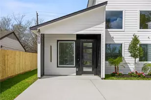 7710 Sharondale Dr, Houston, TX 77033 - Photo 9