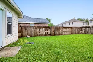 548 Small Cedar Dr, League City, TX 77573 - Photo 27
