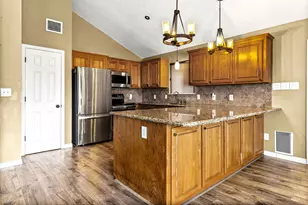 419 W Lake Shore Dr, Livingston, TX 77351 - Photo 15