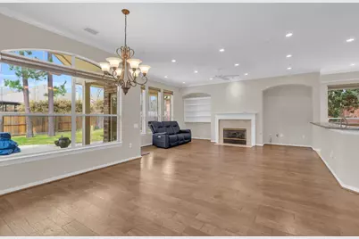 15 E Royal Mews, Conroe, TX 77384 - Photo 9