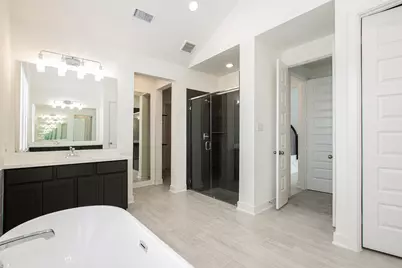 7411 Goldenrod Thicket Circle, Katy, TX 77493 - Photo 17