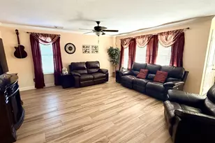 3827 Clobourne Crossing Ln, Friendswood, TX 77546 - Photo 9