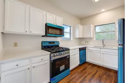 308 N Ranch House Road, Angleton, TX 77515 - Photo 17