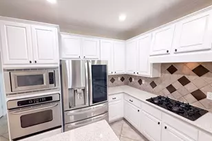 79 W Shale Creek Cir, The Woodlands, TX 77382 - Photo 21