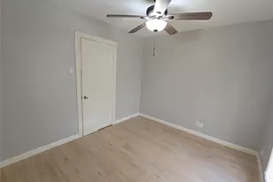 2705 S Crockett St, La Marque, TX 77568 - Photo 7