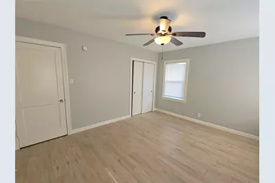 2705 S Crockett Street, La Marque, TX 77568 - Photo 15