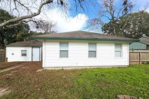 2705 S Crockett St, La Marque, TX 77568 - Photo 23