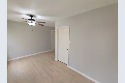 2705 S Crockett Street, La Marque, TX 77568 - Photo 9