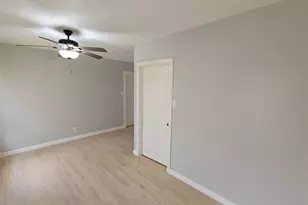 2705 S Crockett St, La Marque, TX 77568 - Photo 9