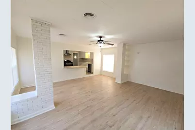 2705 S Crockett Street, La Marque, TX 77568 - Photo 3