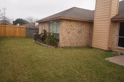 7014 Lost Thicket Drive, Houston, TX 77085 - Photo 7