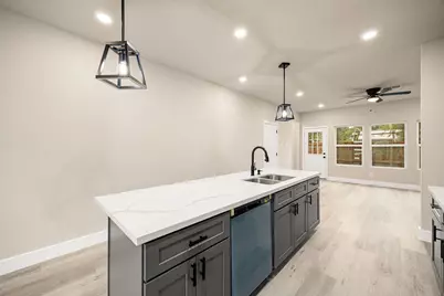 5420 Lynnfield Street #A/B, Houston, TX 77028 - Photo 7