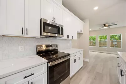 5420 Lynnfield Street #A/B, Houston, TX 77028 - Photo 31