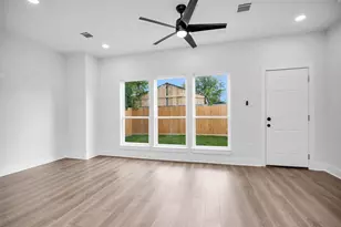 8214 Cowart St, Houston, TX 77029 - Photo 15