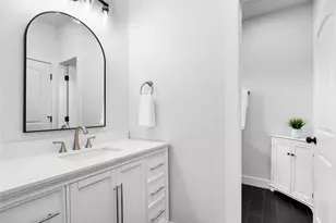 8214 Cowart St, Houston, TX 77029 - Photo 25
