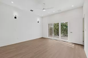 427 E 9th St, Dallas, TX 75203 - Photo 21