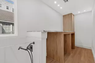 427 E 9th St, Dallas, TX 75203 - Photo 15