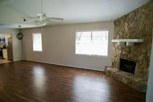 3322 Sycamore Springs Dr, Houston, TX 77339 - Photo 11