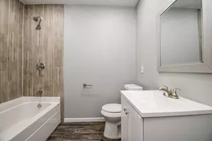 8308 John St, Houston, TX 77012 - Photo 11