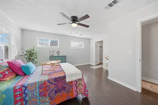 1702 Rampart St, Columbus, TX 78934 - Photo 5