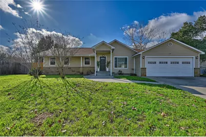 1702 Rampart Street, Columbus, TX 78934 - Photo 1