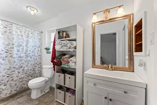 7706 Breda Dr, Baytown, TX 77521 - Photo 15