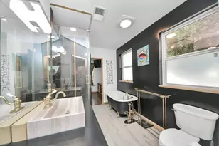 2402 Barbee St, Houston, TX 77004 - Photo 39