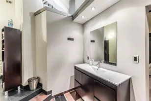 705 Main St, Houston, TX 77002 - Photo 17