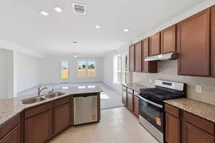 18206 Spruce Cottage Dr, Tomball, TX 77377 - Photo 11