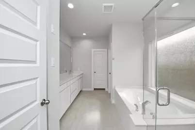 12030 Maple Oak Drive, Houston, TX 77066 - Photo 23